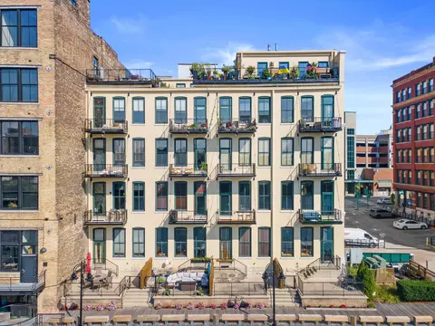 205 N Water #305, Milwaukee, WI 53202