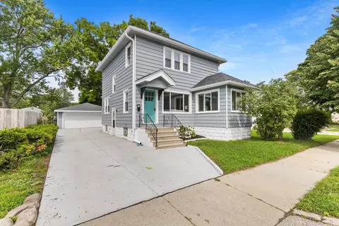 2559 S 84th, West Allis, WI 53227