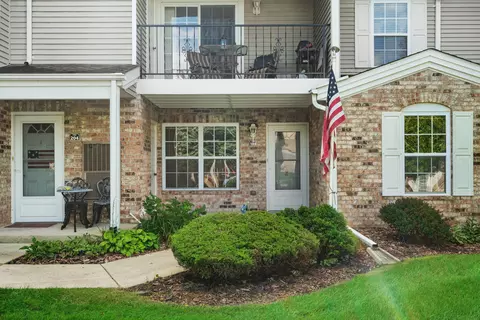 1102 N Sunnyslope #104, Mount Pleasant, WI 53406