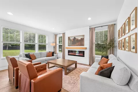 Living - 706 Arbor Rdg, Delavan, WI 53115 photo 1 of 3