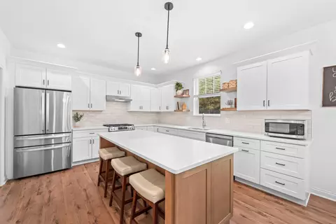 Kitchen - 706 Arbor Rdg, Delavan, WI 53115 photo 1 of 6