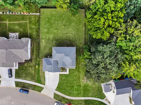View/Area - 706 Arbor Rdg, Delavan, WI 53115 photo 2 of 5