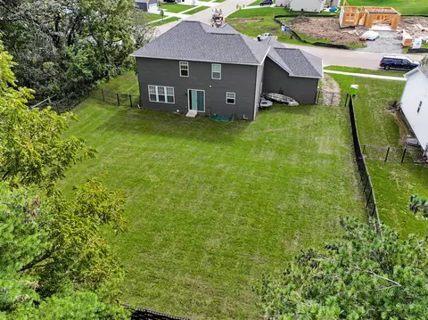 View/Area - 706 Arbor Rdg, Delavan, WI 53115 photo 3 of 5