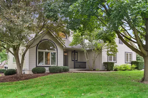 1661 Wood Rdg, Lyons, WI 53105