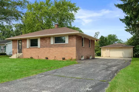 3316 3 Mile, Racine, WI 53404