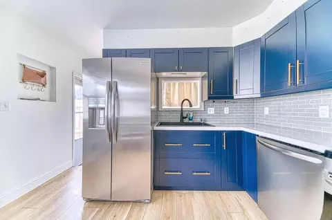 4666 S 50th, Greenfield, WI 53220