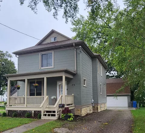 706 S 9th, Watertown, WI 53094