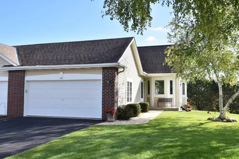 972 Niagara, Port Washington, WI 53074