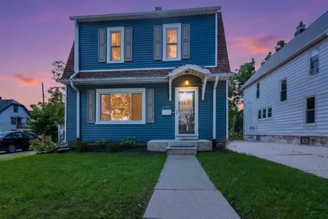 8425 W Mitchell, West Allis, WI 53214