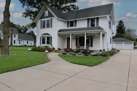 306 N Front, Burlington, WI 53105