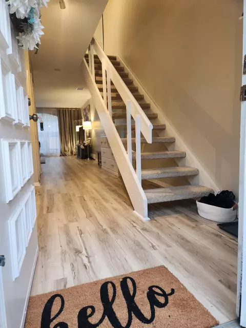 11946 W W Ml #3, Milwaukee, WI 53225