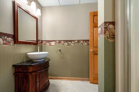 Bath - w5570 Double Drive, Walworth, WI 53184 photo 4 of 4
