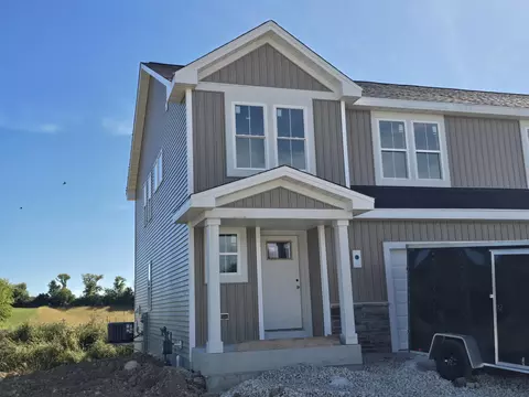 548 Harvest, Hartford, WI 53027