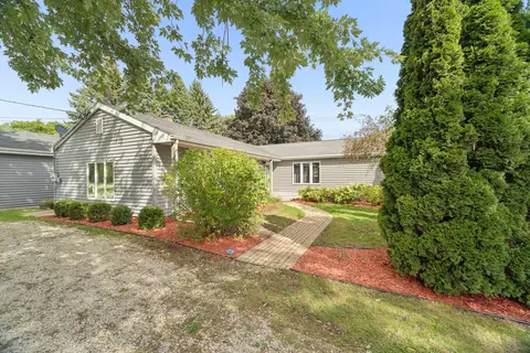 n7869 Lakeshore Drive, Friendship, WI 54937