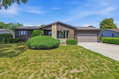 1706 Sunset, New Holstein, WI 53061
