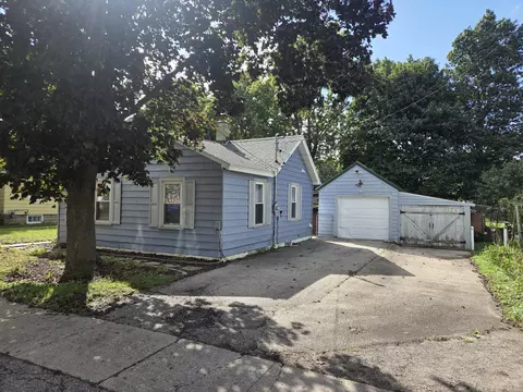 1122 Cleveland, Beloit, WI 53511 photo 2