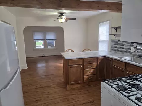 1122 Cleveland, Beloit, WI 53511 photo 7