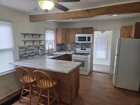 1122 Cleveland, Beloit, WI 53511 photo 5