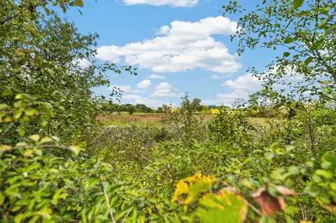Lt0 Swan, Mequon, WI 53097