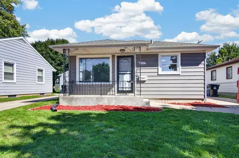 2039 Wustum, Racine, WI 53404