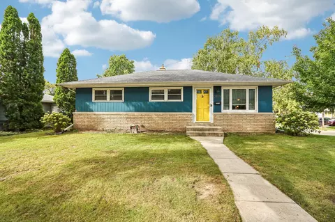 2859 S 96th, West Allis, WI 53227