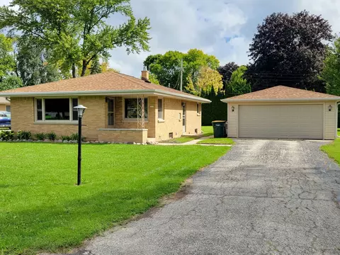 5310 S 115th, Hales Corners, WI 53130