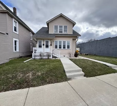 7219 W National #7221, West Allis, WI 53214