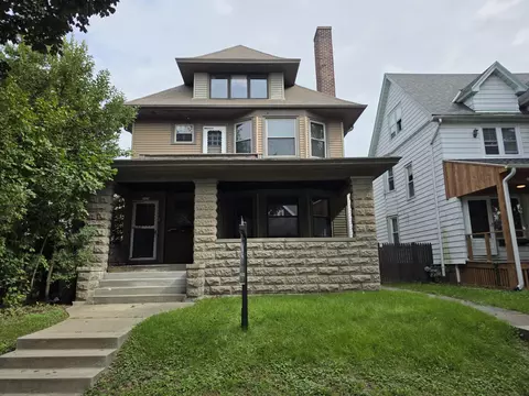 2912 N Maryland, Milwaukee, WI 53211