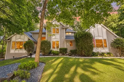 11920 W Whitaker, Greenfield, WI 53228