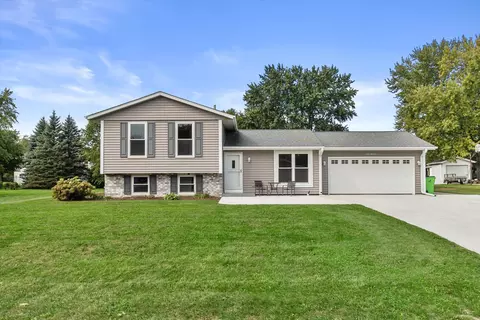 w208s10489 Karen, Muskego, WI 53150