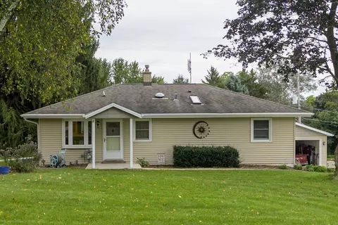 w262s3250 Ridge, Waukesha, WI 53189