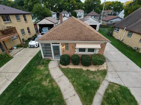 2170 S 80th, West Allis, WI 53219