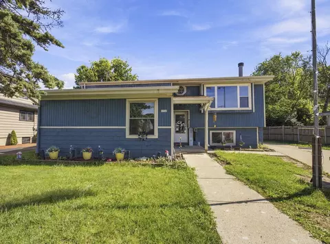 1336 S 92nd, West Allis, WI 53214