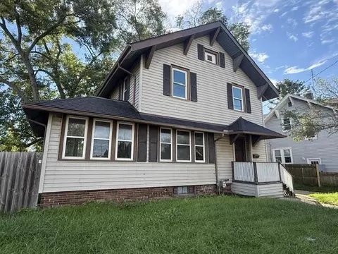 7229 Sheridan, Kenosha, WI 53142