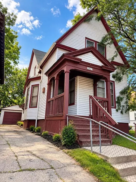 2927 N 12th, Milwaukee, WI 53208