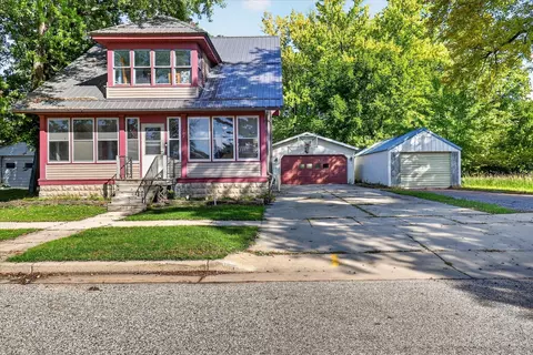 107 E First, Cambria, WI 53923