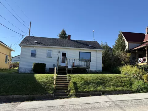 314 Vliet, Kewaunee, WI 54216