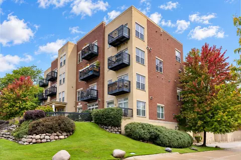 1220 E Locust #109, Milwaukee, WI 53212