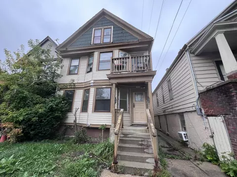 1560 W Becher, Milwaukee, WI 53215