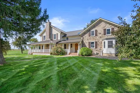 2237 Washington, Cedarburg, WI 53012