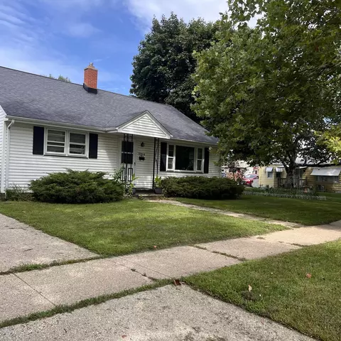 7914 18th, Kenosha, WI 53143