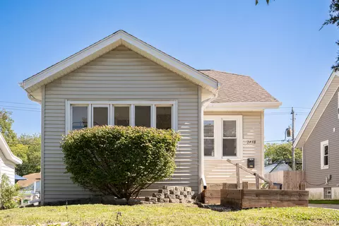 2438 N 58th, Milwaukee, WI 53210