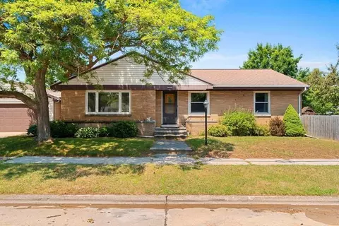 2012 34th, Two Rivers, WI 54241