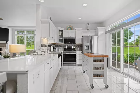 10007 66th, Pleasant Prairie, WI 53158