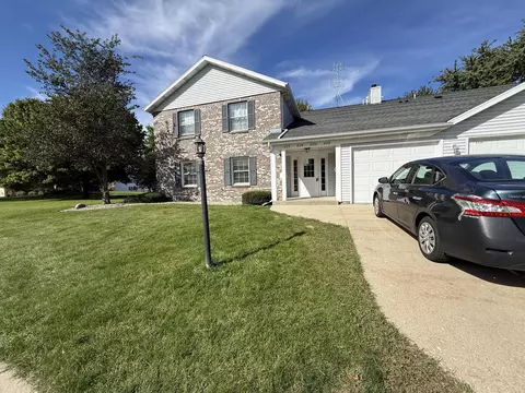 4124 81 #35B, Kenosha, WI 53142