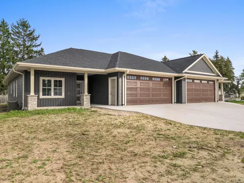 1917 Paul, Manitowoc, WI 54220