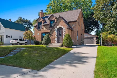 1036 N 17th, Manitowoc, WI 54220
