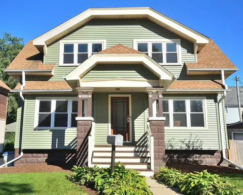2806 S Austin, Milwaukee, WI 53207