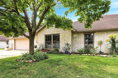 804 Dylan, Elkhorn, WI 53121