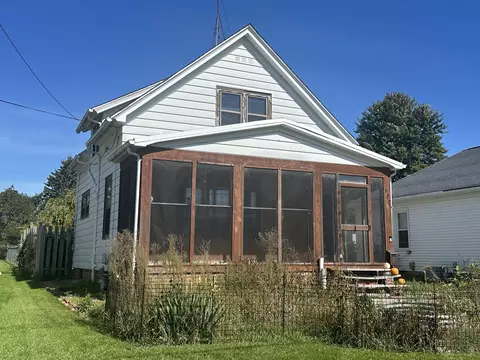 532 Leavens, Sheboygan Falls, WI 53085